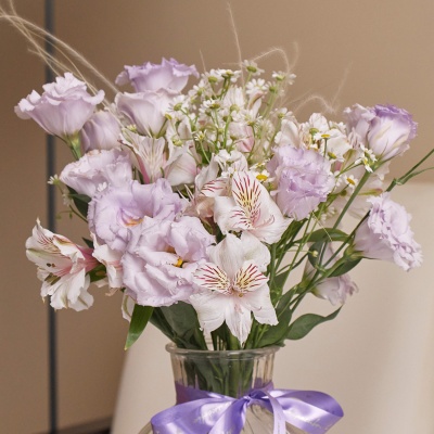 Букет из эустомы в вазе. Сет N 82238 Букет из эустомы в вазе. Сет N 82238