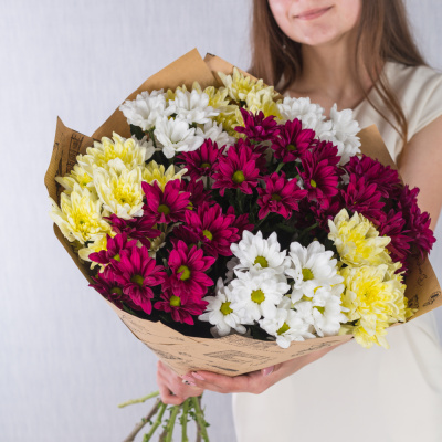 Букет из разноцветных хризантем 35809 Букет из разноцветных хризантем 35809