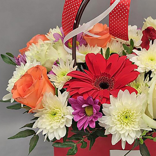 Сумочка с герберой и хризантемой "Яркое настроение" N 50832