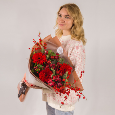 Букет От Деда Мороза с илексом и нобилисом N 72282